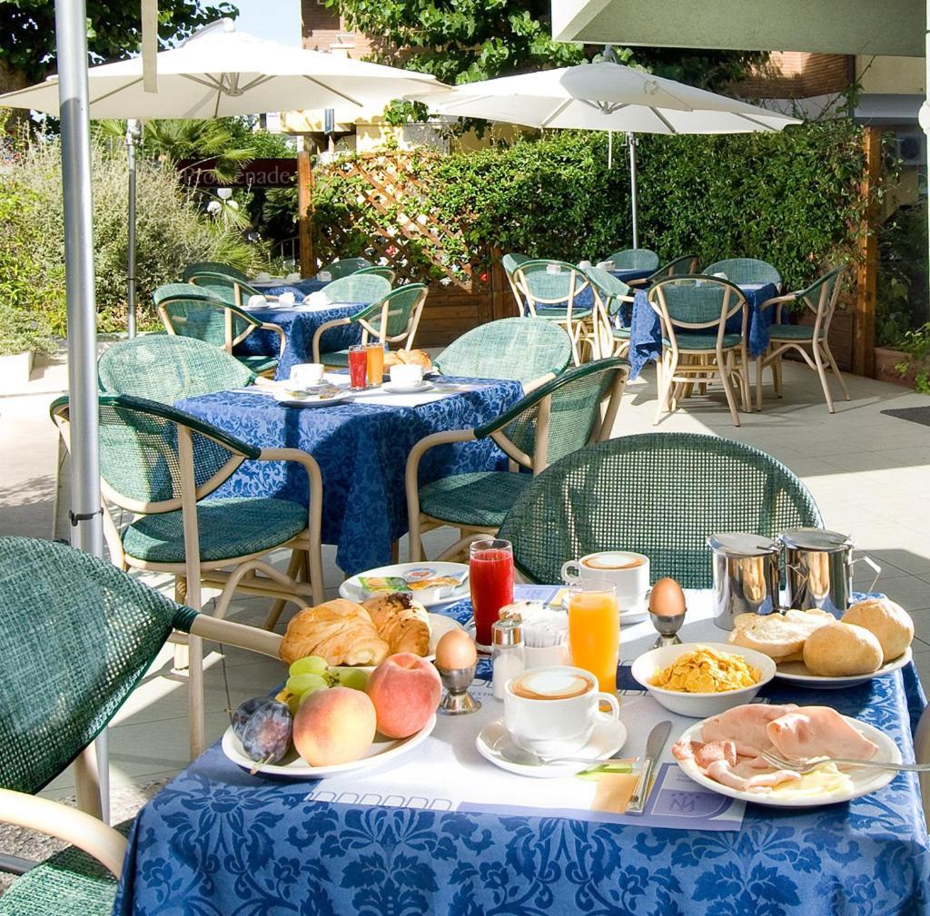 Hotel Majestic Gabicce Mare Extérieur photo