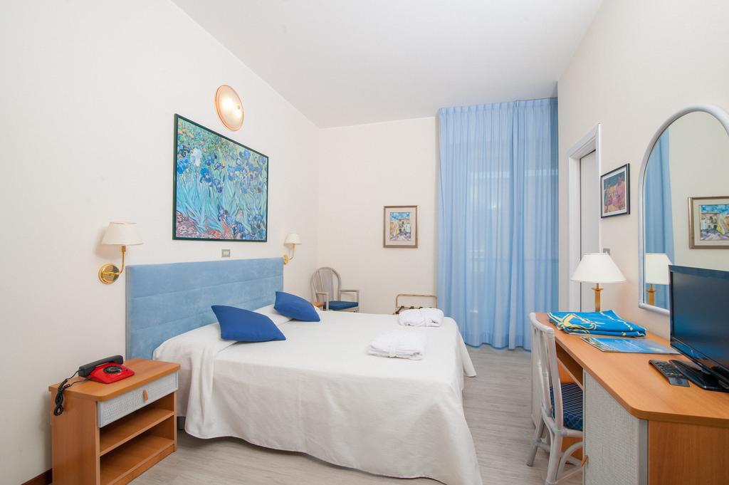 Hotel Majestic Gabicce Mare Extérieur photo